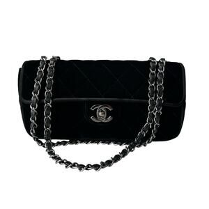 Chanel Matelassé CC Black Velvet East West Baguette Flap Bag SHW 05/06
